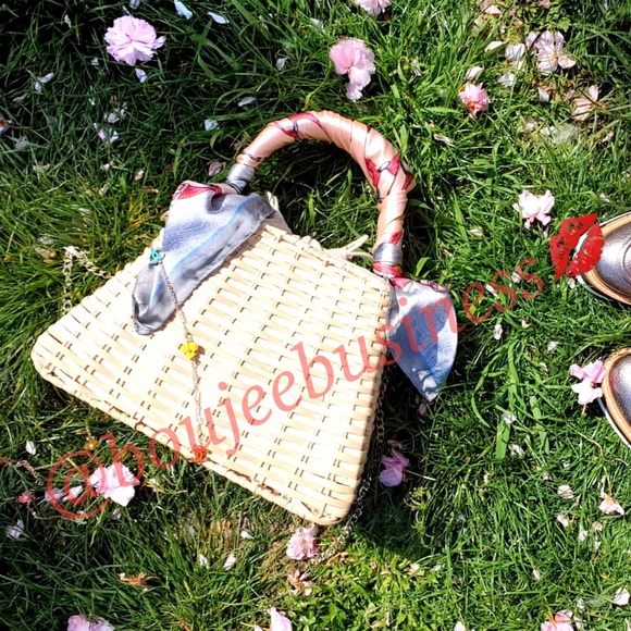 Zara Handbags - ZARA Woven City Bag with Chain